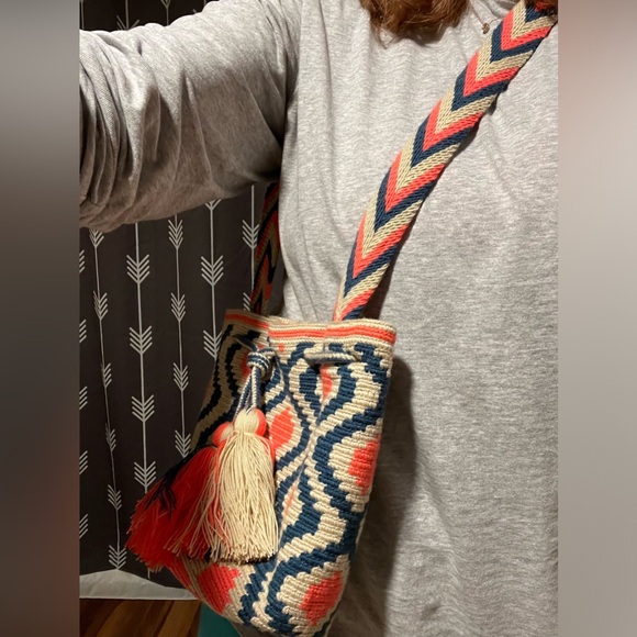 Chila bag crossbody shoulder bag woven summer peach blue handmade EUC - Picture 9 of 9